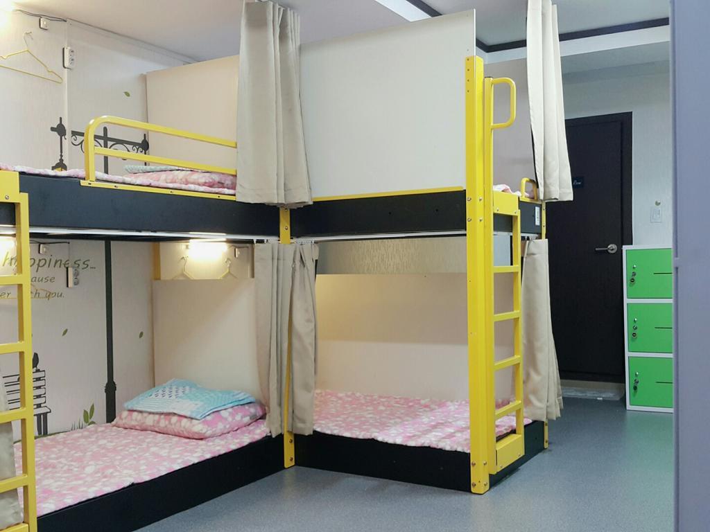 Dream Wisma tamu 2*